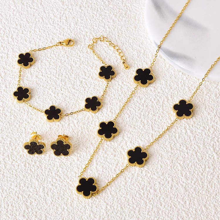 woman five-leaf flower jewelry set